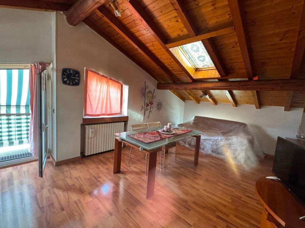 Attico / mansarda a Valmadrera - Foto 5