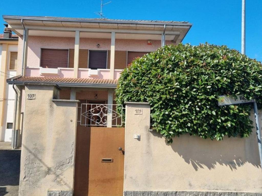 Villa a Villata in Corso Vittorio Veneto, 109 - Foto 2