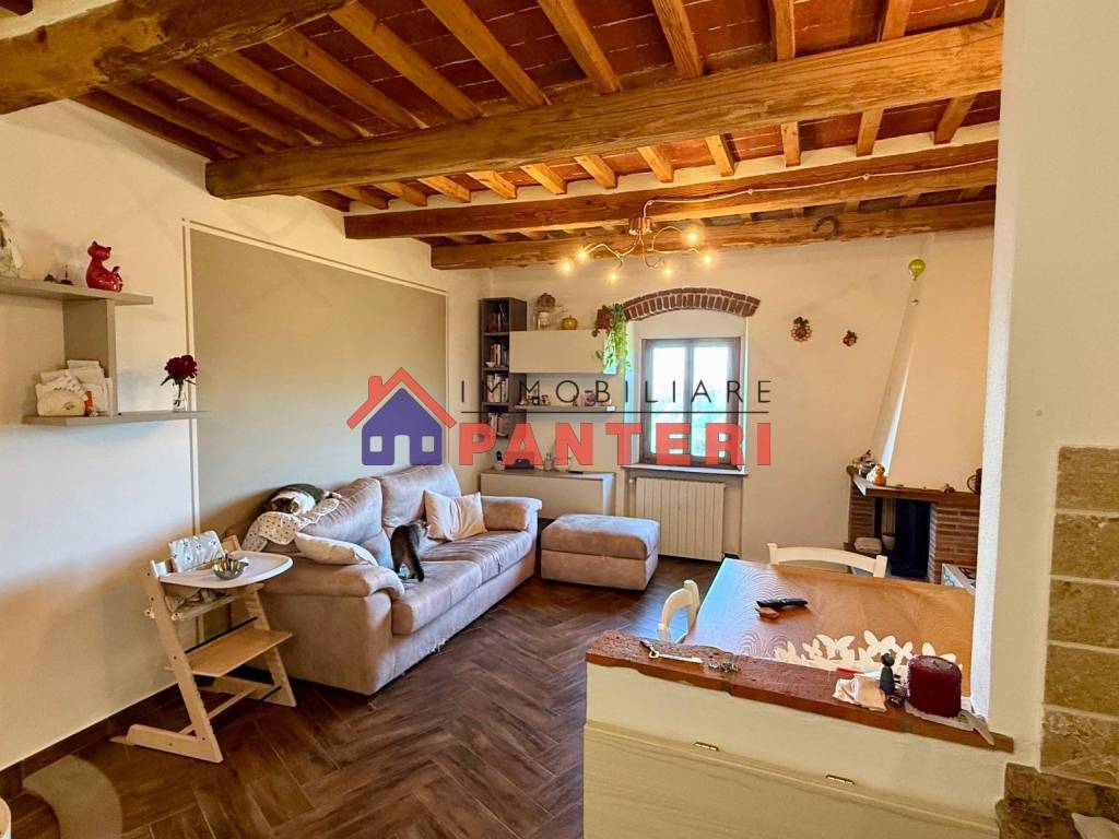 Casa indipendente a Pescia in Via del Vicinato, 6 - Foto 2