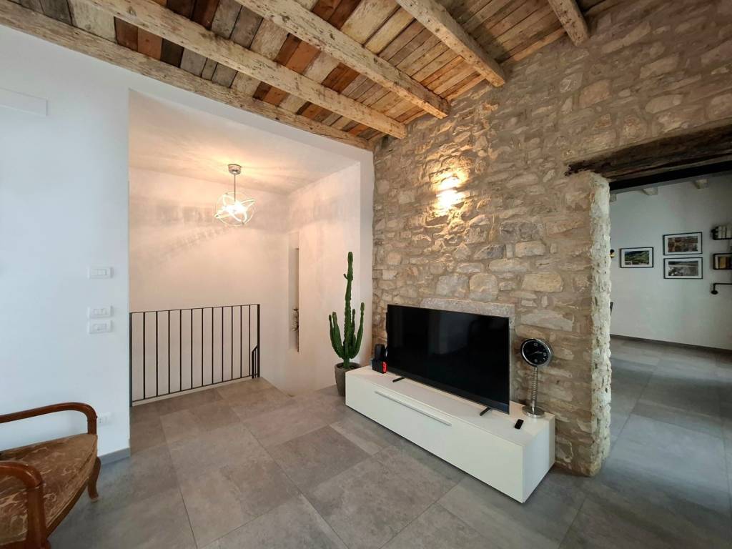Casa indipendente a Bagnatica in Via Giulio Verne - Foto 4