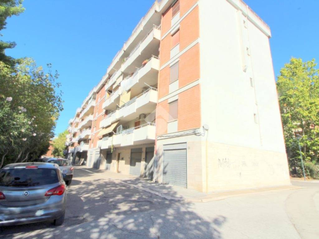 Appartamento a Lucera in Via Andrea Mantegna, 30 - Foto 3