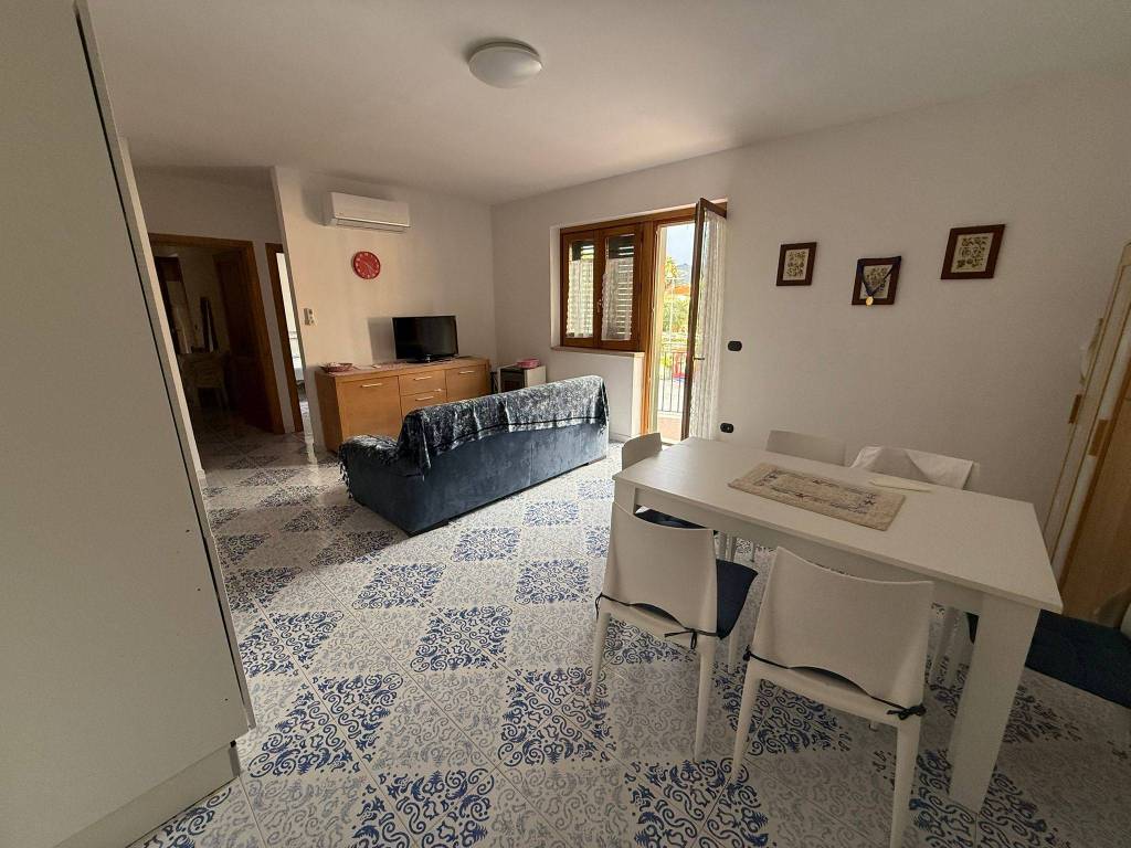 Appartamento a Ascea in Via Enrico Berlinguer - Foto 2