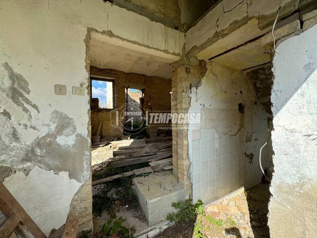 Casa indipendente a Miglianico in Contrada Montupoli Avenna 161 - Foto 3