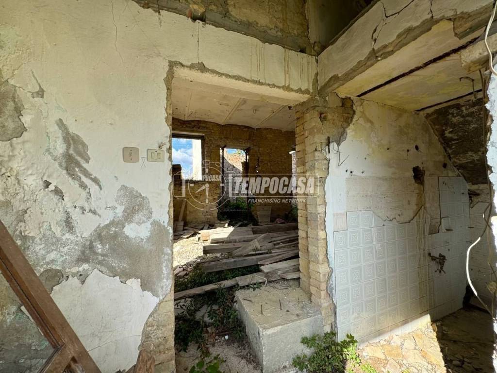 Casa indipendente a Miglianico in Contrada Montupoli Avenna 161 - Foto 4