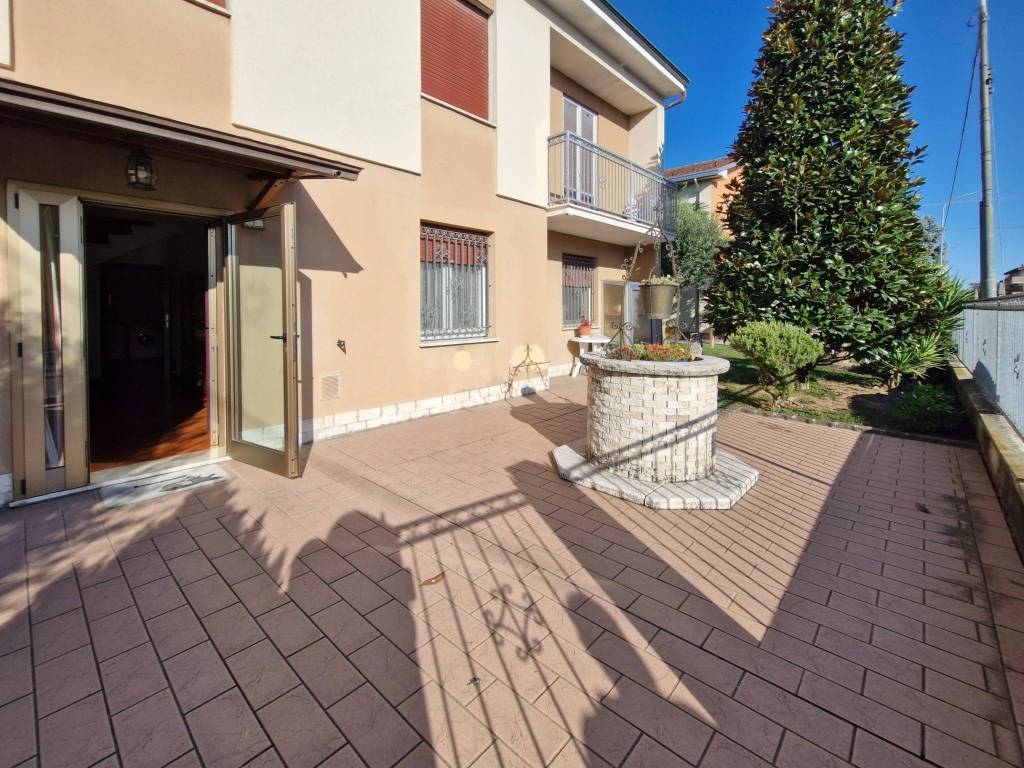 Casa indipendente a Novi di modena in Via Giacomo Puccini, 1 - Foto 3