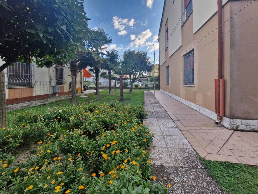 Casa indipendente a Novi di modena in Via Giacomo Puccini, 1 - Foto 5