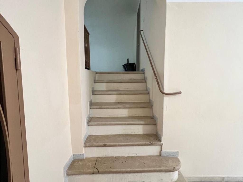 Appartamento a Gioia del colle in Via Mastrandrea - Foto 4