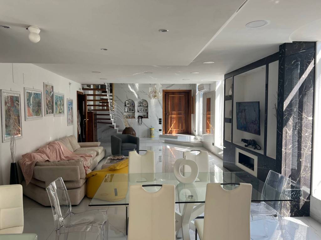 Appartamento a Salerno in Via Roma - Foto 4