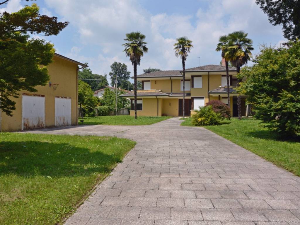 Villa a Rossano veneto in Via Meneghetti, 7 - Foto 4