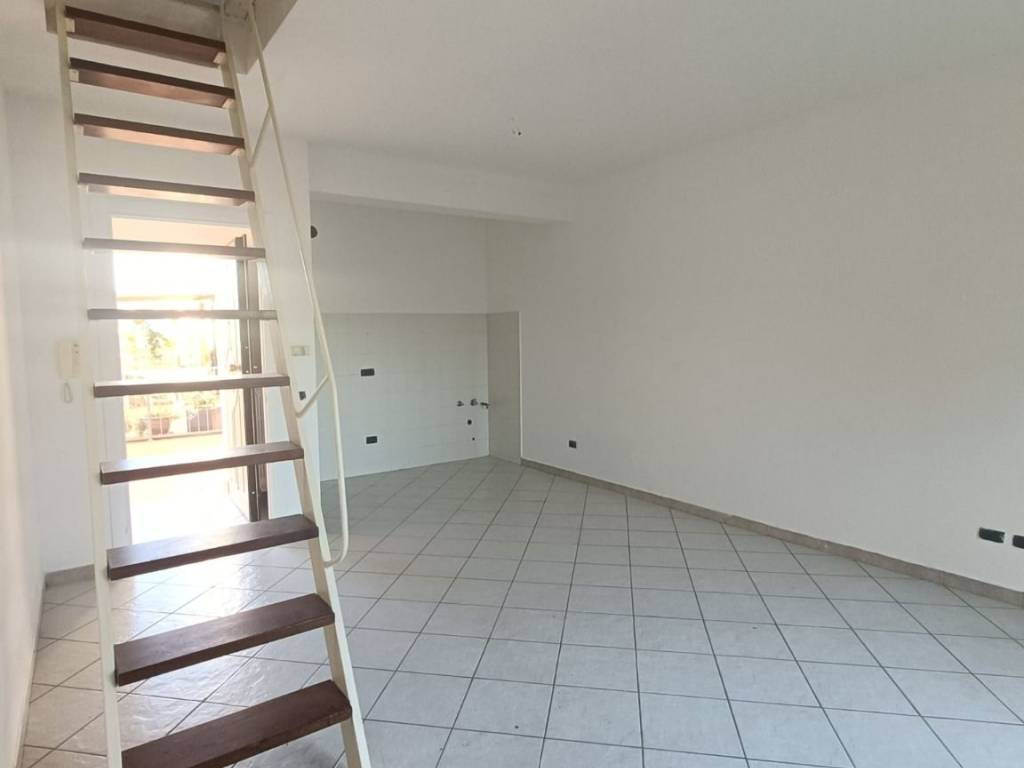 Appartamento a Pontedera in Via del Pino - Foto 2
