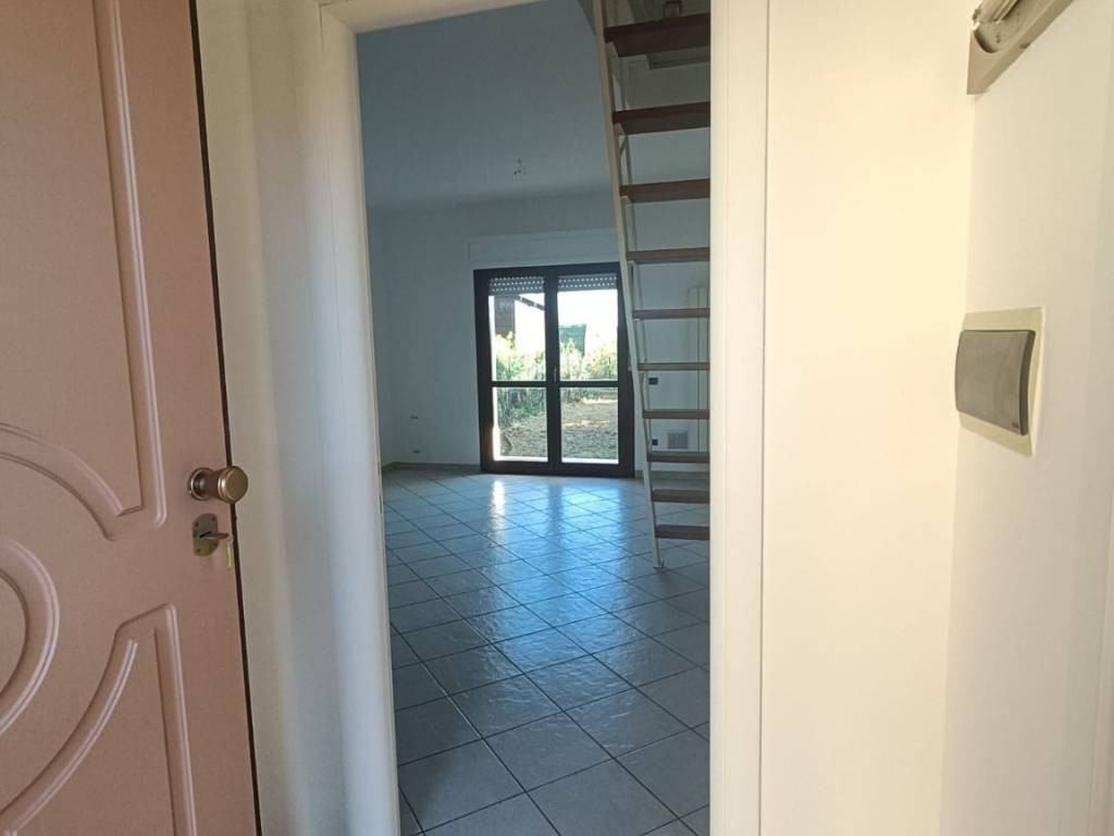 Appartamento a Pontedera in Via del Pino - Foto 5
