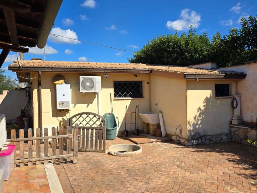 Villa a Nettuno in Via dei Colli Albani, 7 - Foto 3