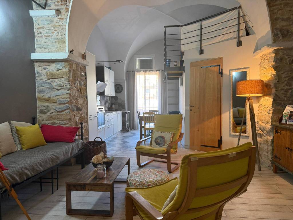 Loft / open space a Imperia in Via de Tommaso, 8 - Foto 4