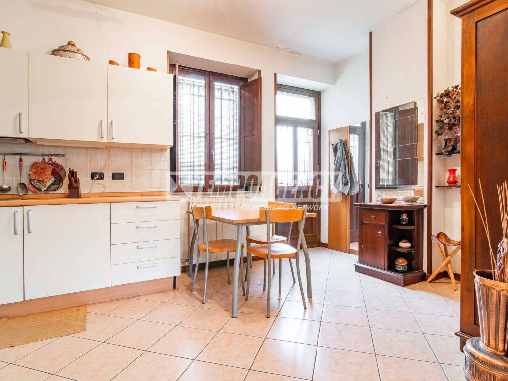 Appartamento a Cislago in Via C.B Cavour 113 - Foto 3