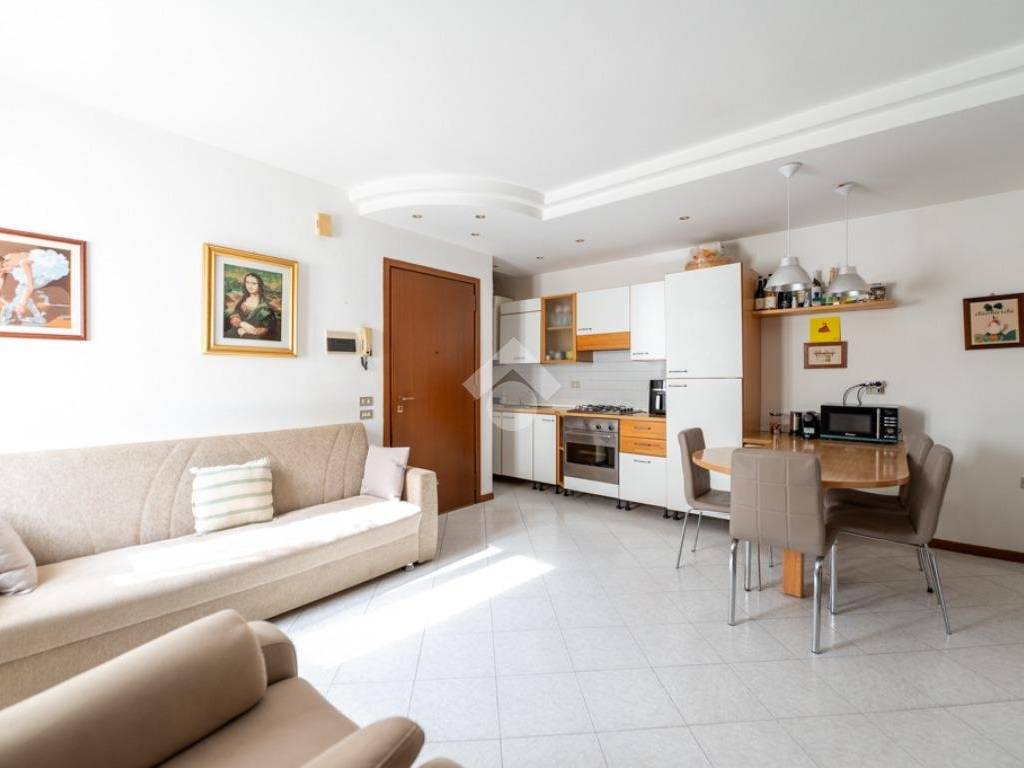 Appartamento a Villafranca di verona in Via Nino Bixio, 107 - Foto 2