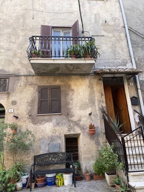 Casa indipendente a Tolfa in Via del Macello - Foto 2