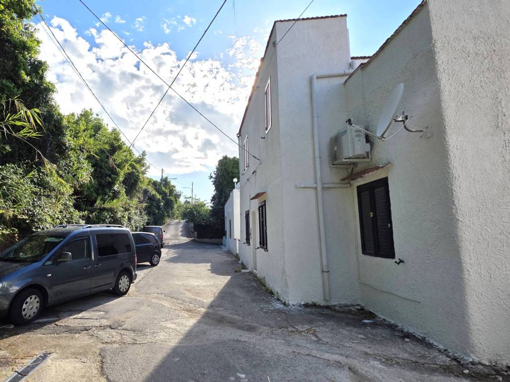 Appartamento a Vico del gargano in Traversa Via Scorpiccio, 33 - Foto 3