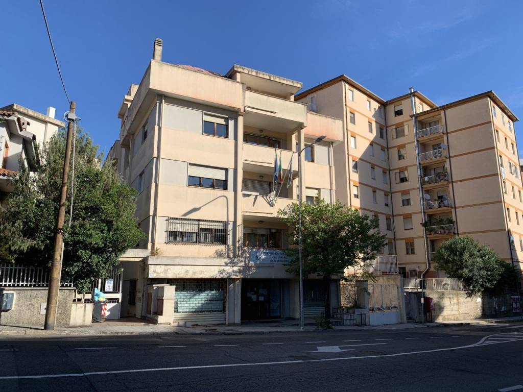 Palazzo / stabile a Nuoro in Peppino Catte, 106 - Foto 2