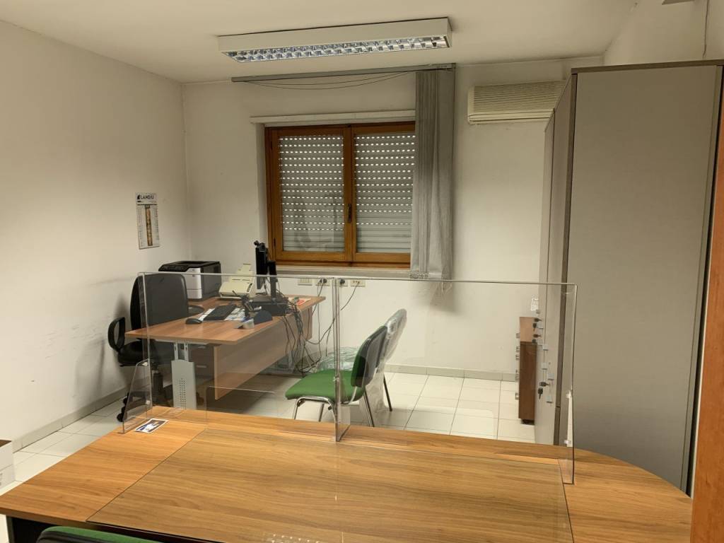 Palazzo / stabile a Nuoro in Peppino Catte, 106 - Foto 5