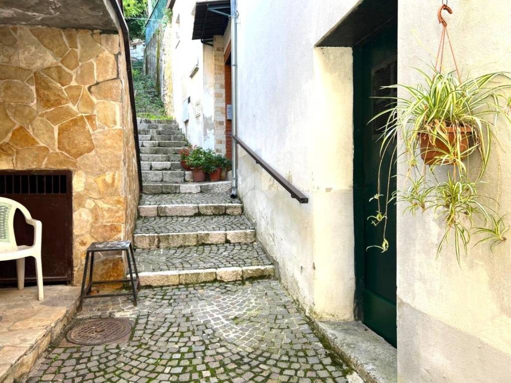 Casa indipendente a Santo stefano del sole in Vicolo II Vito Vingo - Foto 3