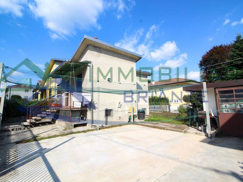 Villa a Somma lombardo in Via Carlo Pandolfi - Foto 2