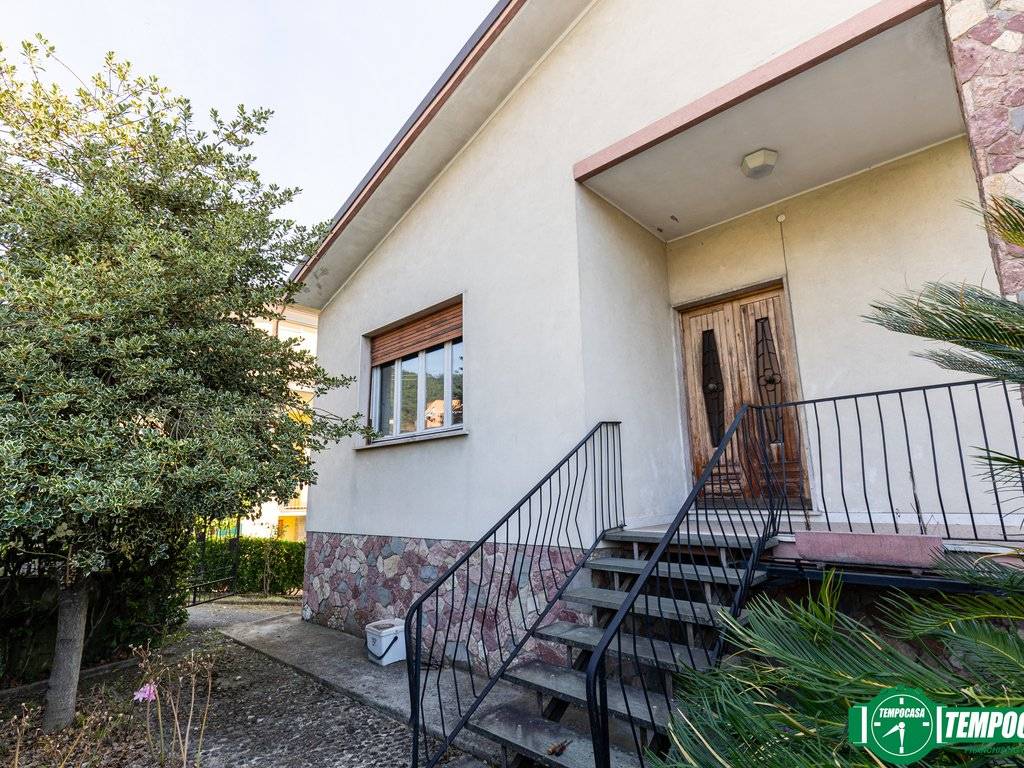 Villa a La spezia in Via Buonviaggio, 242 - Foto 2