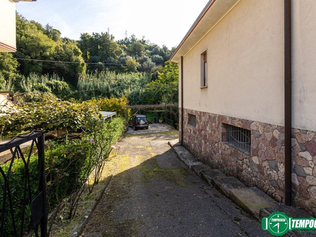 Villa a La spezia in Via Buonviaggio, 242 - Foto 3