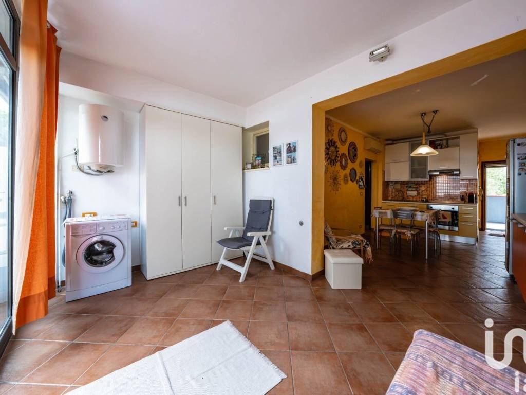 Appartamento a Comacchio in Viale Antonio La Marmora, 43 - Foto 3