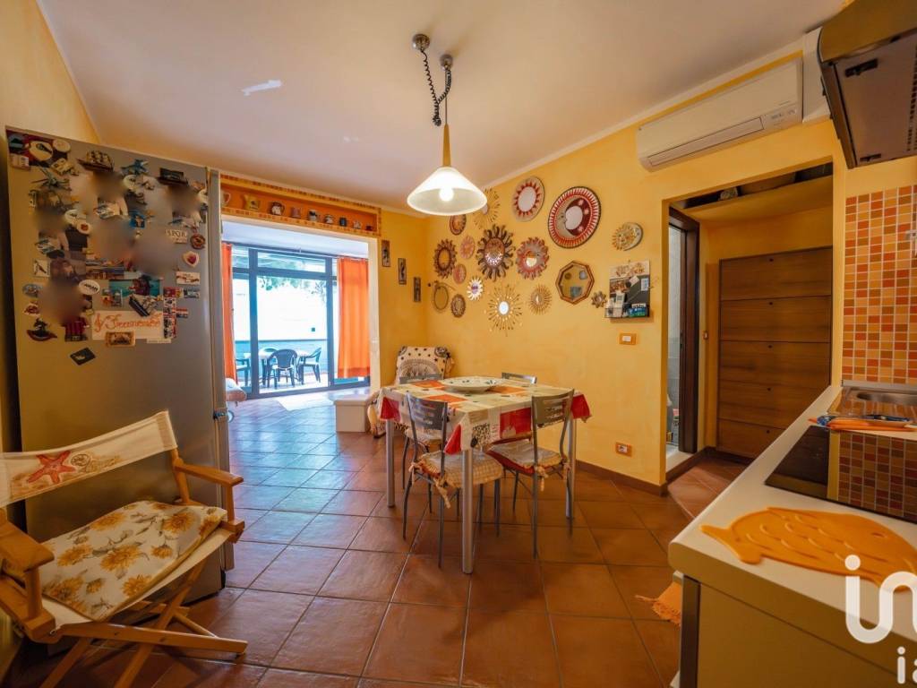 Appartamento a Comacchio in Viale Antonio La Marmora, 43 - Foto 4