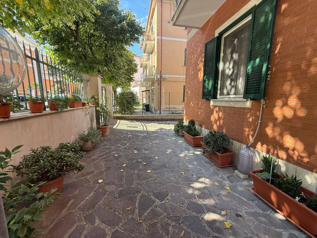 Appartamento a Ciampino in Via Due Giugno - Foto 5