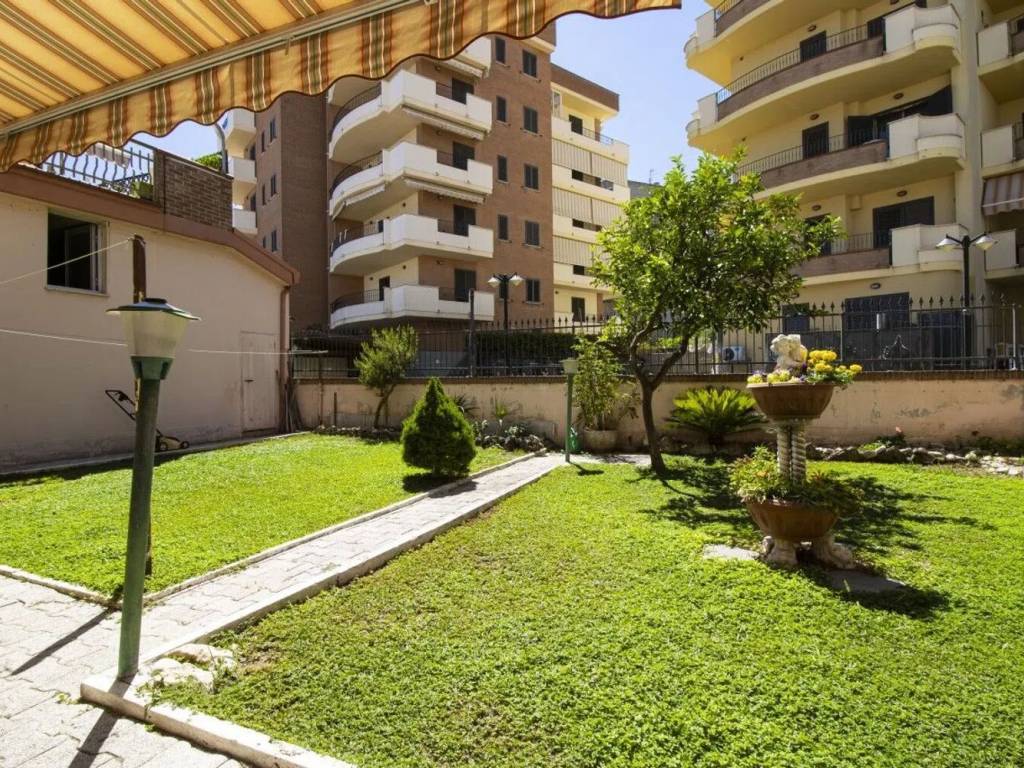 Villa a Alba adriatica in Via Cesare Battisti, 178 - Foto 3