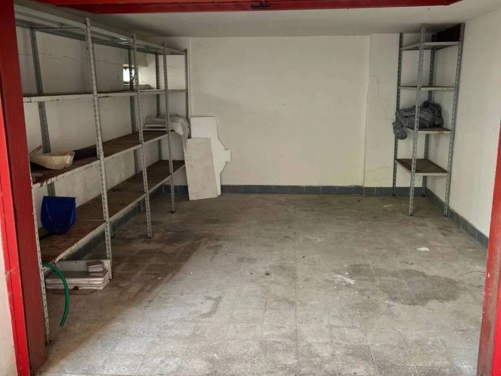 Box / garage a Terracina in Via Roma, 31 - Foto 3
