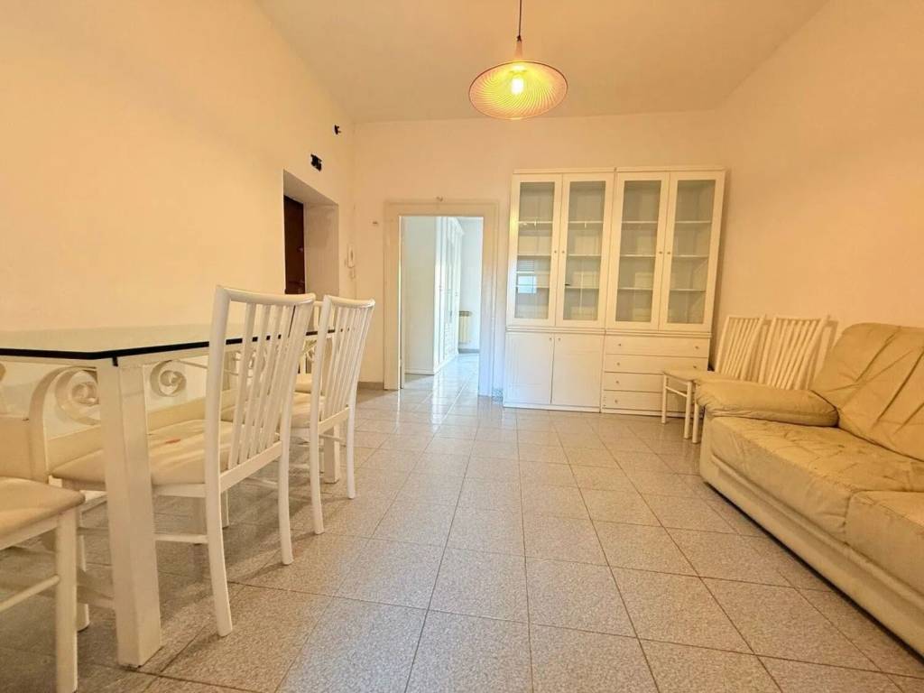 Appartamento a Terracina in Piazza Gregorio Antonelli, 6 - Foto 2