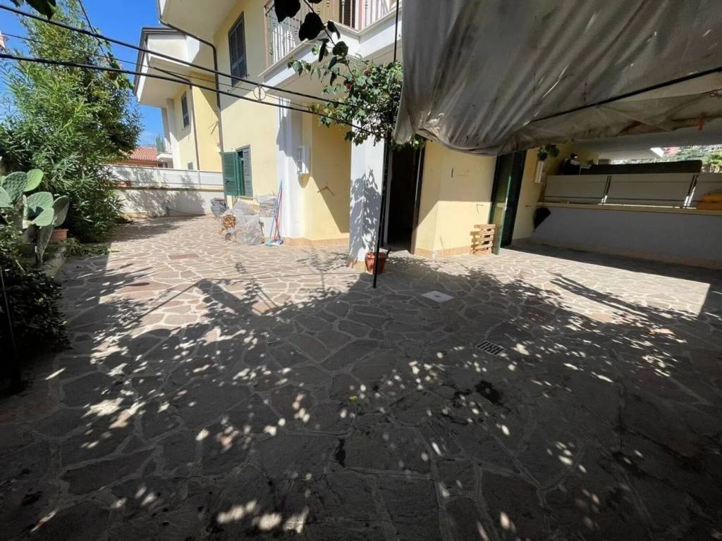 Villa a Terracina in Via Anxur, 55 - Foto 2