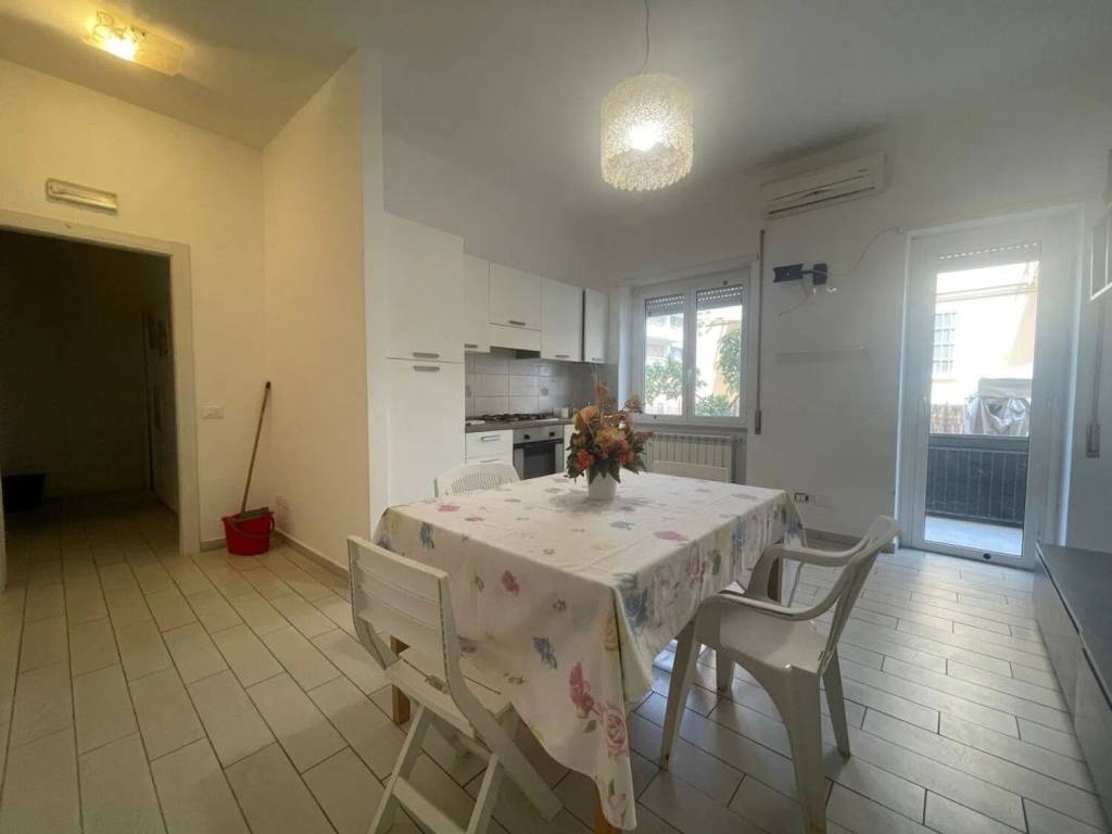 Appartamento a Terracina in Via G. Leopardi, 28 - Foto 2