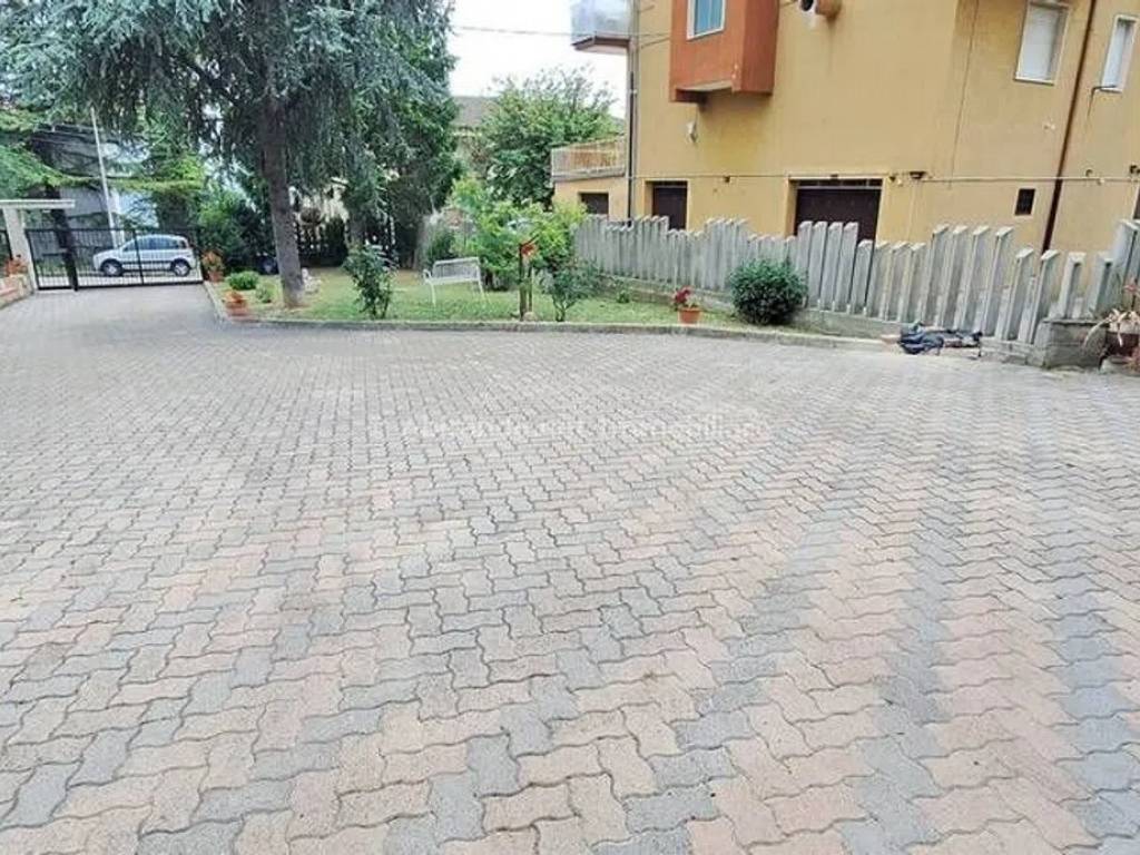 Villa a Loreto aprutino in Via Aldo Moro - Foto 3