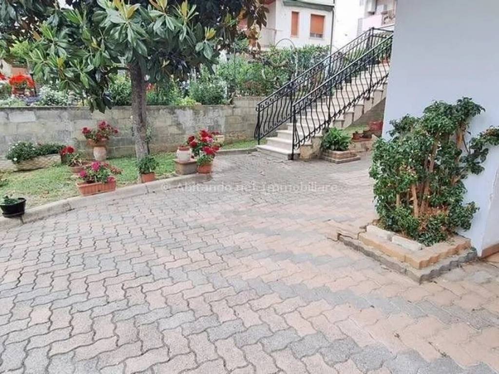 Villa a Loreto aprutino in Via Aldo Moro - Foto 4
