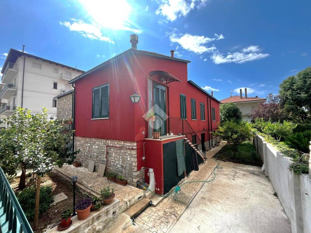 Appartamento a Fondi in VILLA BIFAMILIARE Via Antonio Gramsci, 23 - Foto 3