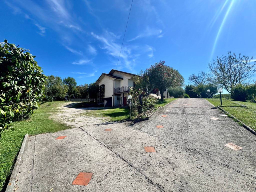 Villa a Ceccano in Via Due Cone - Foto 3