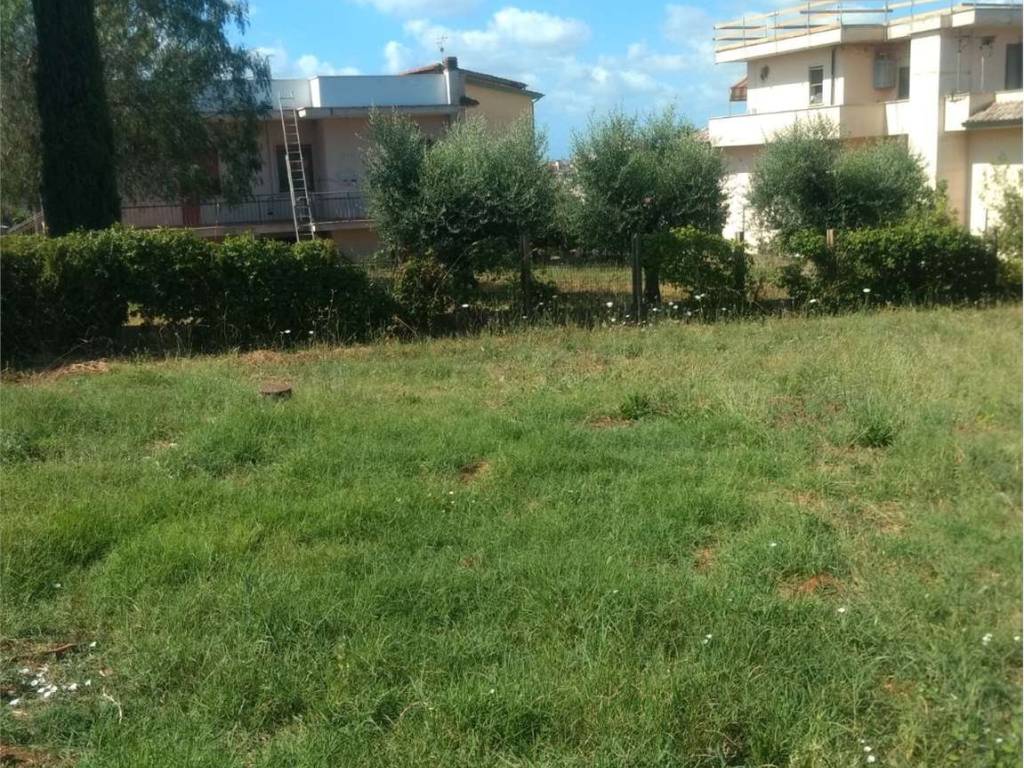 Terreno a Cisterna di latina in Via Doline del Carso - Foto 2