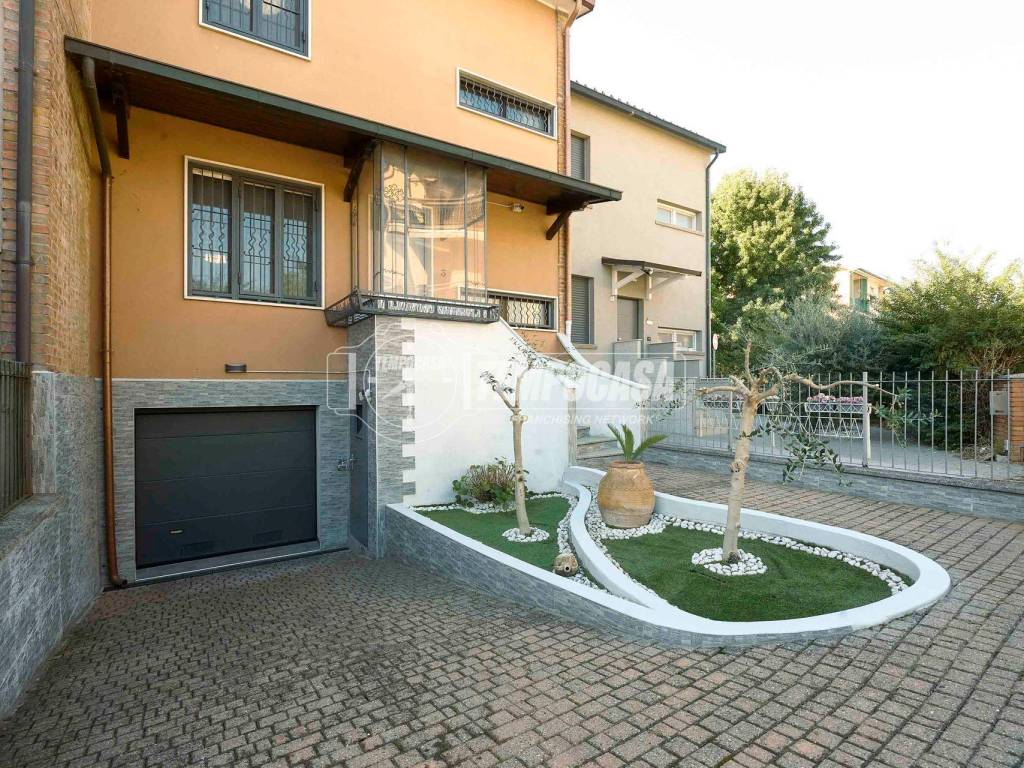 Villetta a schiera a Cremona in Via Affaitati - Foto 2