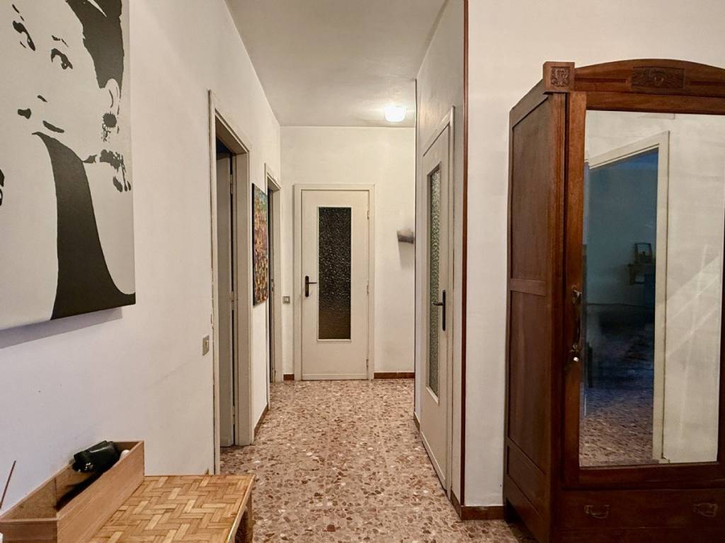 Appartamento a Ivrea in Via Capuccini 10 - Foto 4