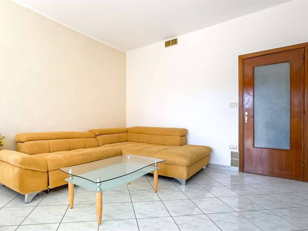 Appartamento a Carbonia in Piazza Rinascita , 0 - Foto 2