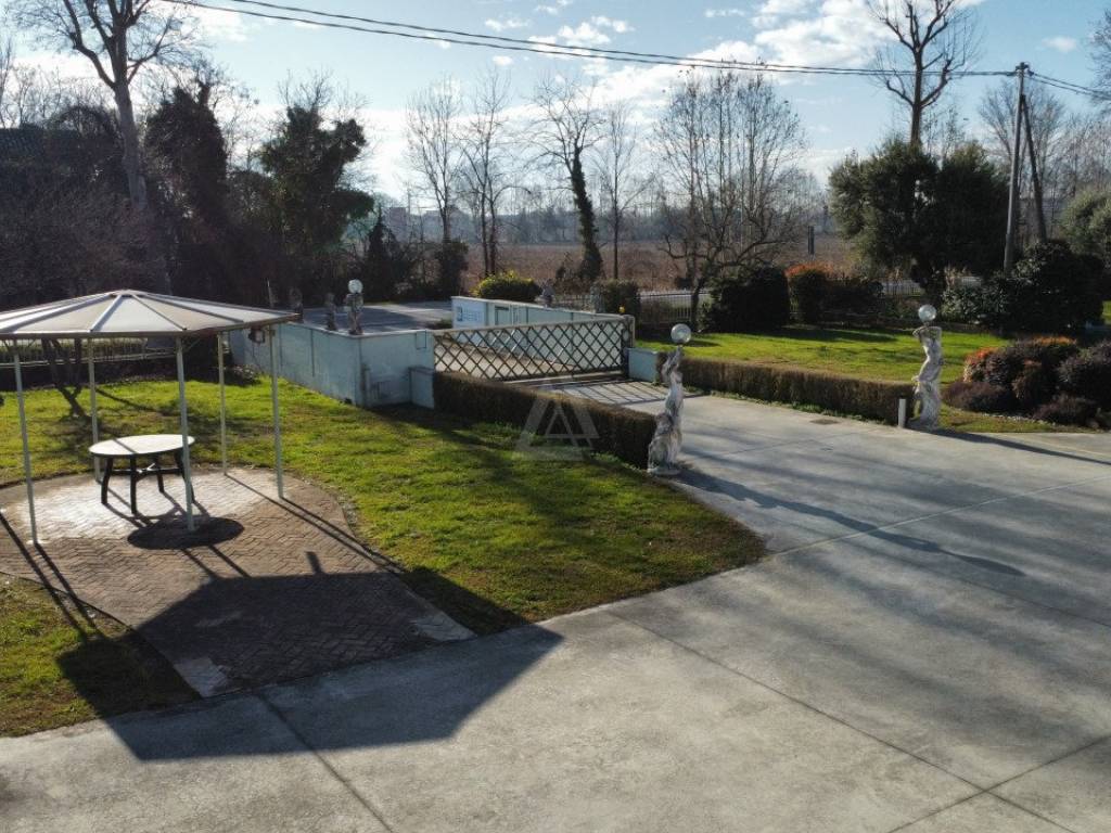 Casa indipendente a Castello di godego in Viale dei Martiri - Foto 2