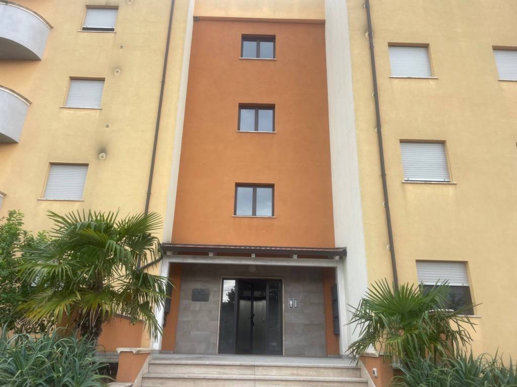Appartamento a Montalto uffugo in Via Firenze - Foto 3