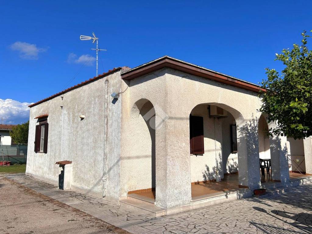 Villa a San felice circeo in Via Regina Elena, 162 - Foto 2