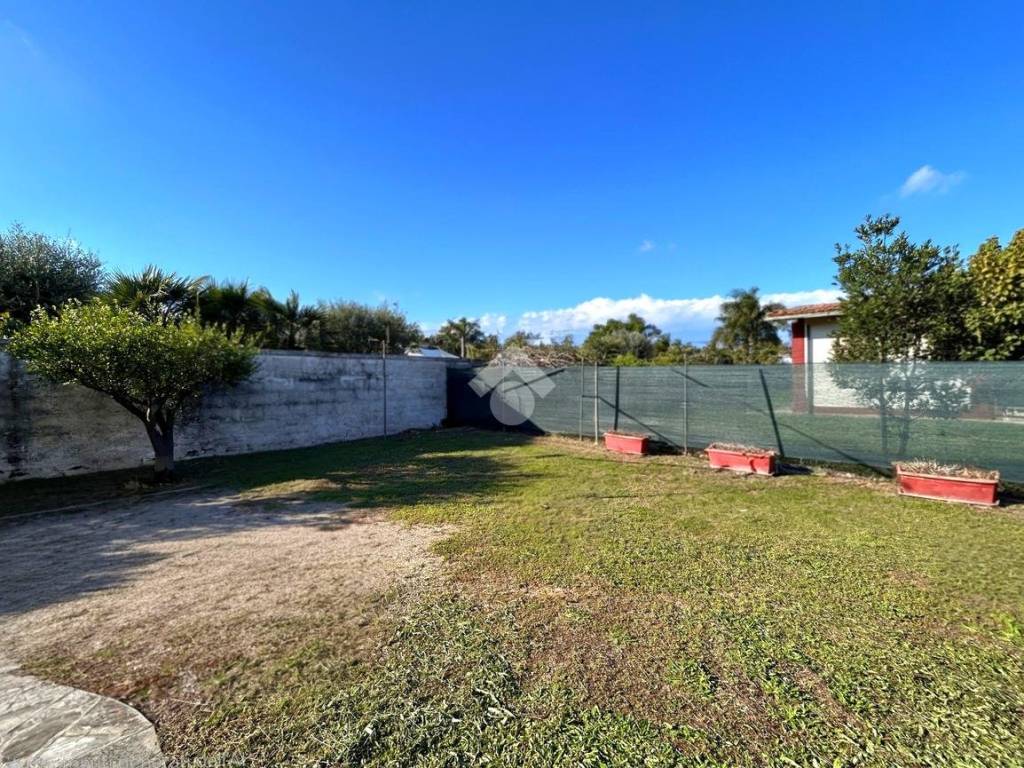 Villa a San felice circeo in Via Regina Elena, 162 - Foto 5