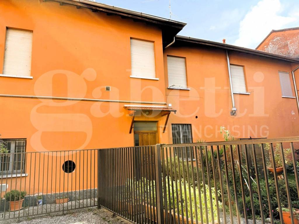 Appartamento a Mozzate in Via Alessandro Manzoni, 11 - Foto 2