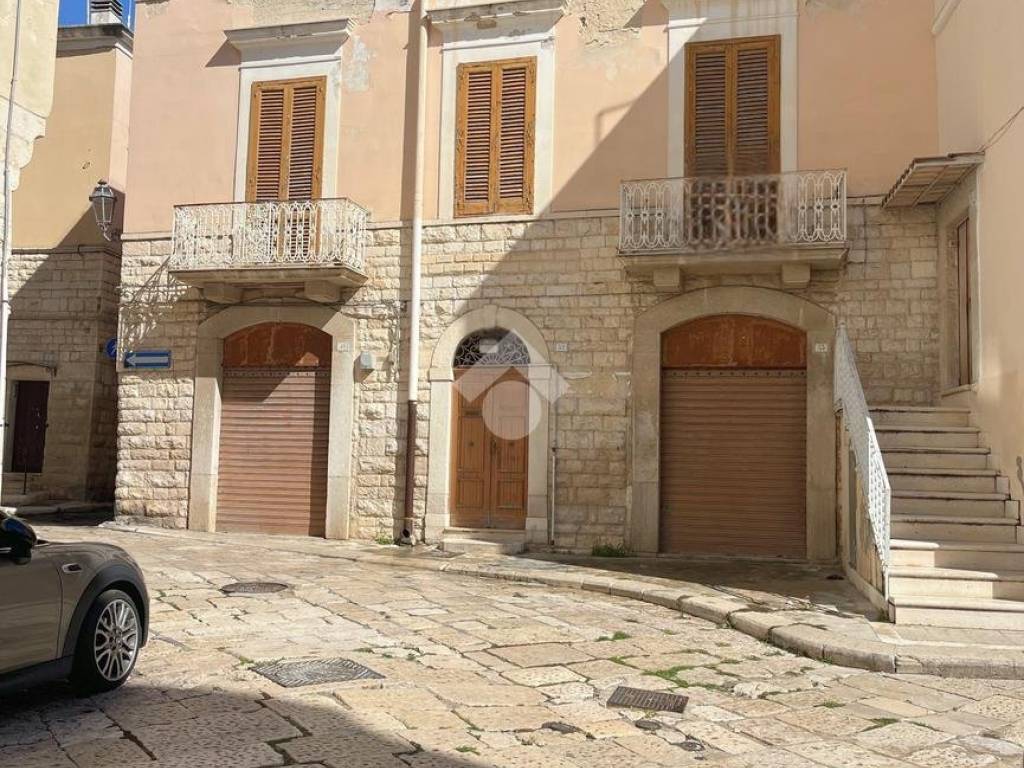 Palazzo / stabile a Trani in Via Carrettieri, 51 - Foto 2
