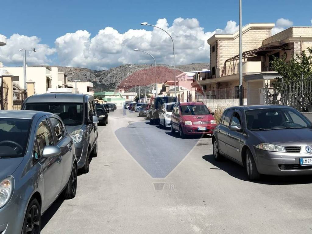 Terreno a Manfredonia in Via Arte del Tessuto - Foto 2